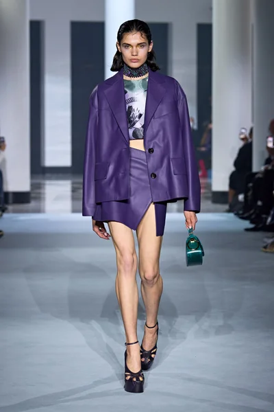 Look 26